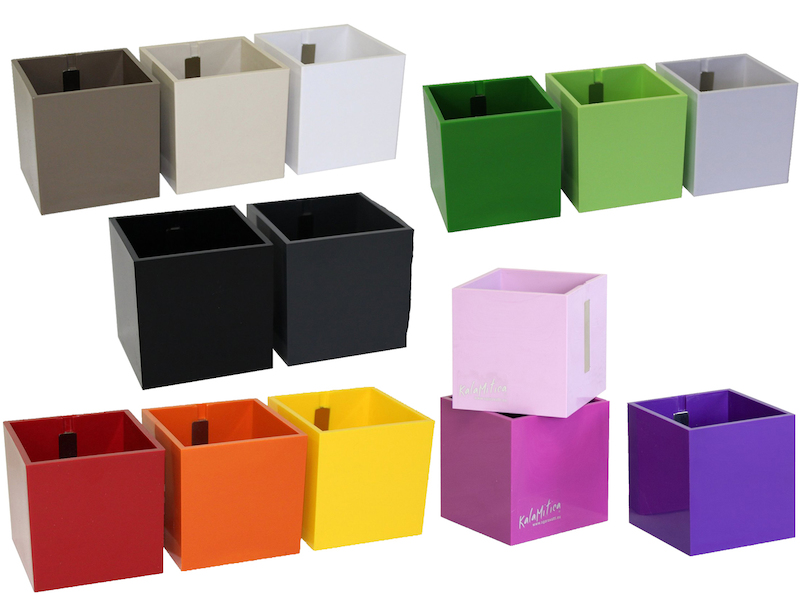 Plastic Pot with Magnetic Shape Cube-Holding Cushion Decorative Wall